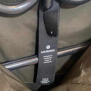 Lululemon jacket/raincoat size 6